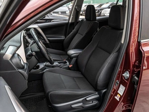 Внедорожник Toyota RAV4 2017 года, 2270000 рублей, Краснодар