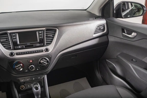 Седан Hyundai Solaris 2018 года, 1399000 рублей, Томск