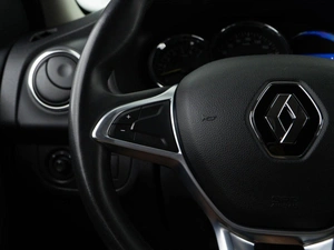 Хетчбэк Renault Sandero 2018 года, 1199444 рублей, Москва