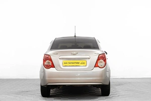 Седан Chevrolet Aveo 2012 года, 599000 рублей, Барнаул