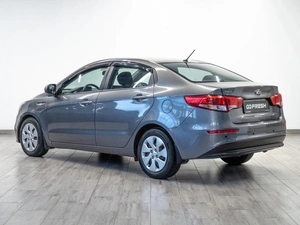 Седан Kia Rio 2015 года, 939000 рублей, Саратов