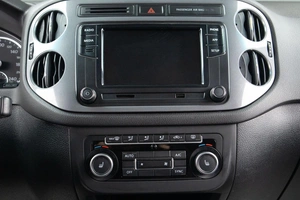 Внедорожник Volkswagen Tiguan 2012 года, 1499000 рублей, Оренбург