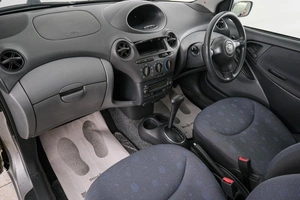 Хетчбэк Toyota Vitz 2002 года, 419000 рублей, Красноярск