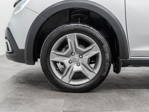 Хетчбэк Renault Sandero Stepway 2021 года, 1300000 рублей, Красноярск