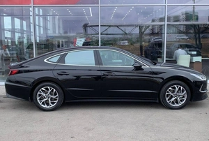 Седан Hyundai Sonata 2020 года, 2390000 рублей, Солонцы