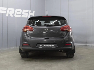 Хетчбэк Kia Ceed 2013 года, 1110000 рублей, Омск