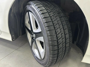 Лифтбек Toyota Prius 2019 года, 2200000 рублей, Красноярск