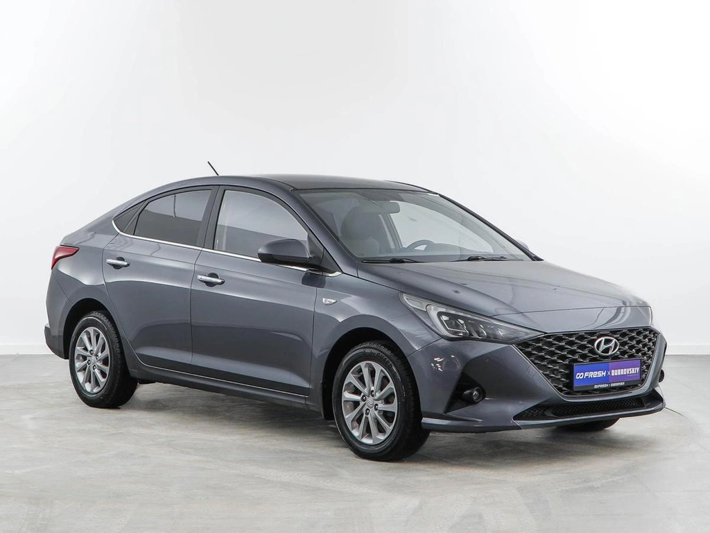 Седан Hyundai Solaris 2021 года, 1599077 рублей, Москва