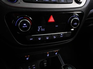 Седан Hyundai Solaris 2018 года, 1349000 рублей, Воронеж