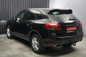 Внедорожник Porsche Cayenne 2011 года, 2757000 рублей, Красноярск