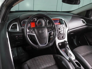 Хетчбэк Opel Astra GTC 2014 года, 999000 рублей, Воронеж