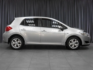 Хетчбэк Toyota Auris 2008 года, 789000 рублей, Тюмень