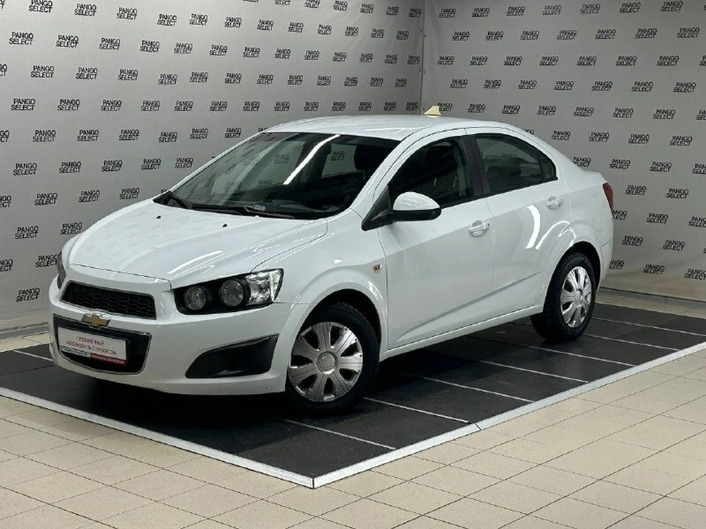 Седан Chevrolet Aveo 2014 года, 780000 рублей, Красноярск