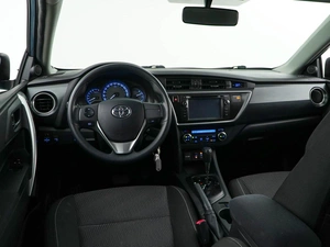 Хетчбэк Toyota Auris 2014 года, 1499050 рублей, Москва