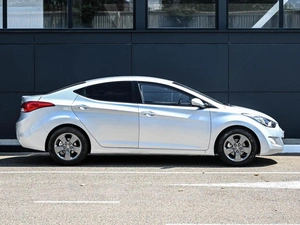 Седан Hyundai Avante 2011 года, 899000 рублей, Кирилловка
