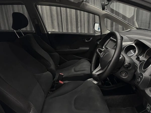 Хетчбэк Honda Fit 2013 года, 740000 рублей, Красноярск