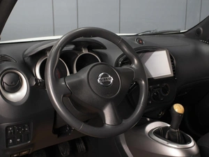 Внедорожник Nissan Juke 2011 года, 860000 рублей, Омск