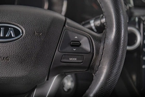 Седан Kia Rio 2011 года, 859000 рублей, Томск