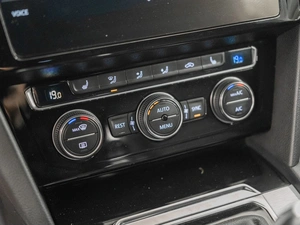 Седан Volkswagen Passat 2018 года, 2300000 рублей, Красноярск