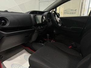 Хетчбэк Toyota Vitz 2018 года, 799000 рублей, Красноярск
