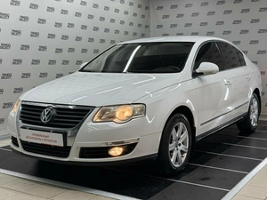 Седан Volkswagen Passat 2008 года, 735000 рублей, Красноярск