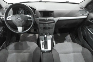 Седан Opel Astra 2010 года, 579000 рублей, Новокузнецк