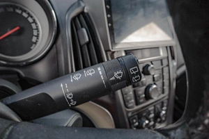 Хетчбэк Opel Astra 2011 года, 699000 рублей, Челябинск