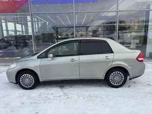 Седан Nissan Tiida 2006 года, 300000 рублей, Солонцы