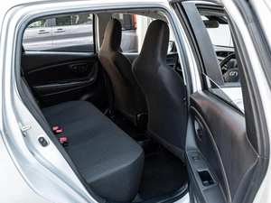 Хетчбэк Toyota Vitz 2019 года, 990000 рублей, Краснодар