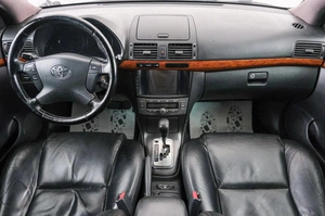 Седан Toyota Avensis 2008 года, 899000 рублей, Красноярск