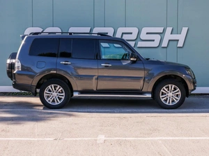 Внедорожник Mitsubishi Pajero 2017 года, 2640000 рублей, Большой Сочи