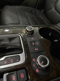 Внедорожник Volkswagen Touareg 2013 года, 1987000 рублей, Солонцы