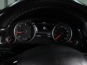 Внедорожник Volkswagen Touareg 2012 года, 1965000 рублей, Воронеж