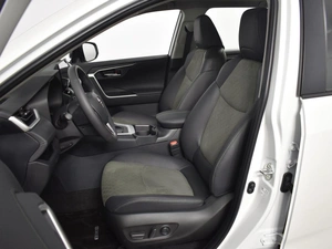 Внедорожник Toyota RAV4 2025 года, 3999000 рублей, Казань