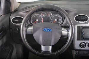 Хетчбэк Ford Focus 2005 года, 199000 рублей, Томск