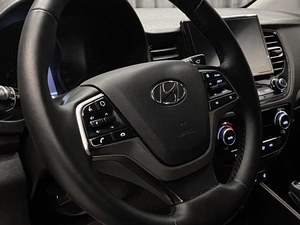 Седан Hyundai Solaris 2021 года, 1349000 рублей, Красноярск