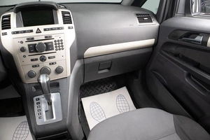 Минивэн Opel Zafira 2008 года, 749000 рублей, Оренбург