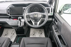 Минивэн Honda Stepwgn Spada 2013 года, 1489000 рублей, Красноярск