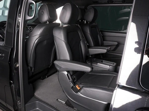 Минивэн Mercedes-benz V-класс 2018 года, 6590000 рублей, Красный Пахарь