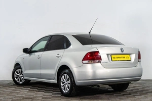 Седан Volkswagen Polo 2011 года, 749000 рублей, Сургут