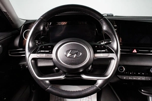 Седан Hyundai Elantra 2023 года, 2319000 рублей, Сургут