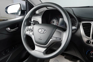 Седан Hyundai Solaris 2020 года, 1599000 рублей, Тюмень