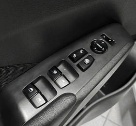 Седан Hyundai Solaris 2017 года, 1347000 рублей, Красноярск