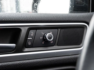 Внедорожник Volkswagen Touareg 2014 года, 2410000 рублей, Краснодар