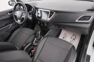 Седан Hyundai Solaris 2018 года, 1259000 рублей, Красноярск