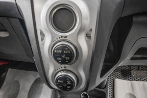 Хетчбэк Toyota Vitz 2006 года, 599000 рублей, Барнаул