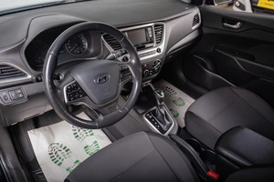 Седан Hyundai Solaris 2017 года, 1319000 рублей, Томск