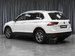 Внедорожник Volkswagen Tiguan 2019 года, 2599000 рублей, Тюмень