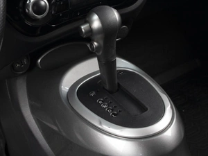 Внедорожник Nissan Juke 2014 года, 1357000 рублей, Омск