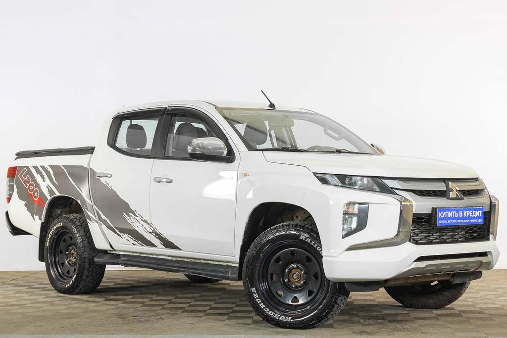 Пикап Mitsubishi L200 2022 года, 2499000 рублей, Тюмень